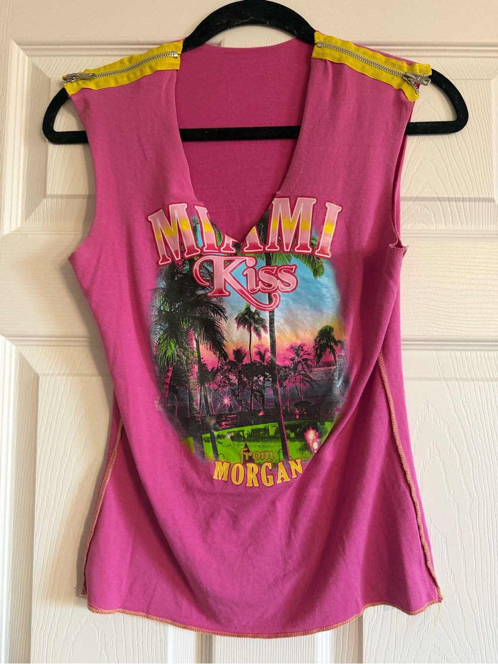 Morgan de Toi Miami Kiss Neon Zipper Tank